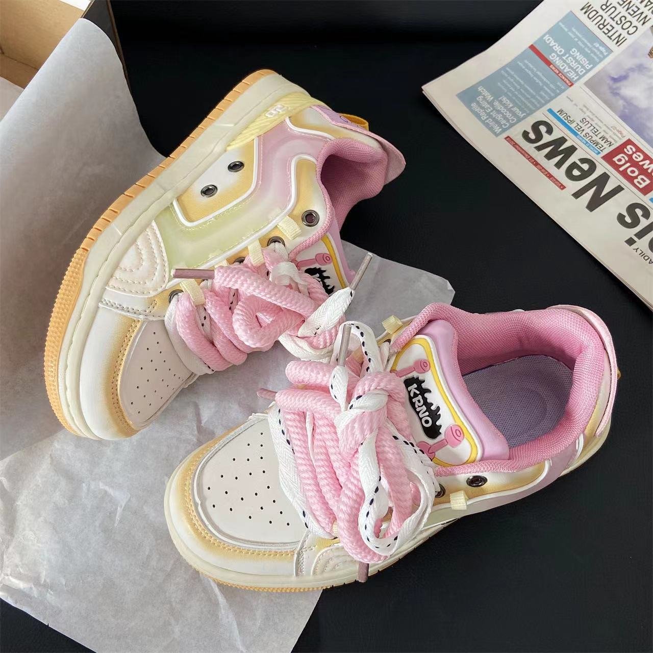 Giày thể thao, giày sneaker